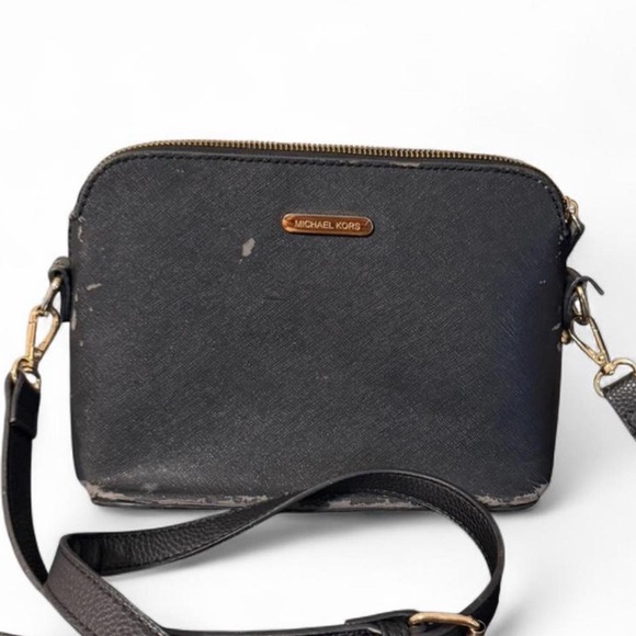 Michael Kors Handbags - Michael Kors Black Crossbody Bag